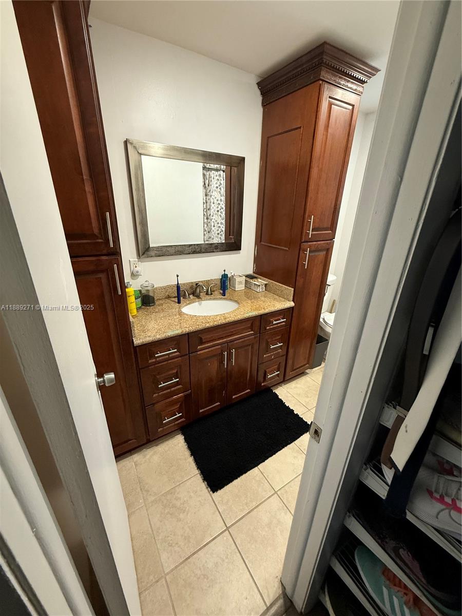 MEADOW WOOD MANOR #4 - Residential