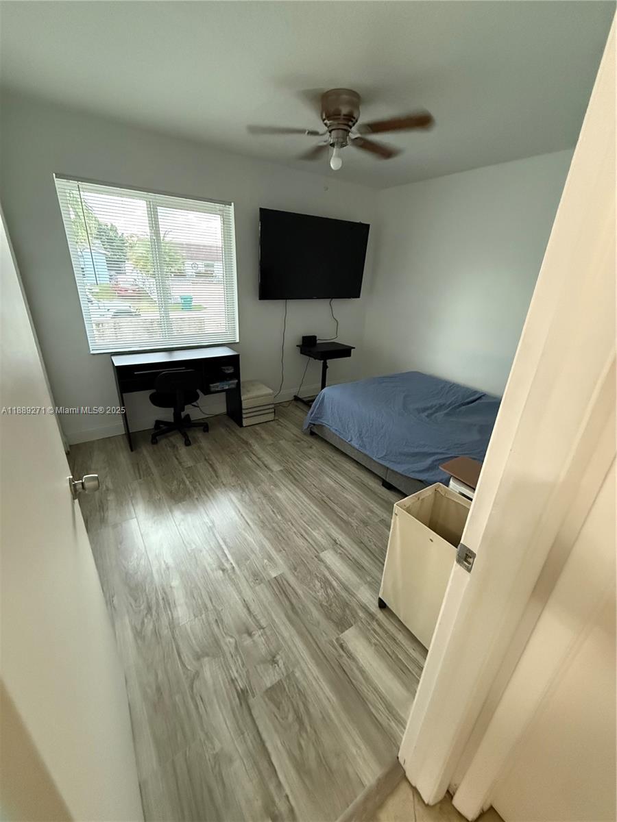 MEADOW WOOD MANOR #4 - Residential