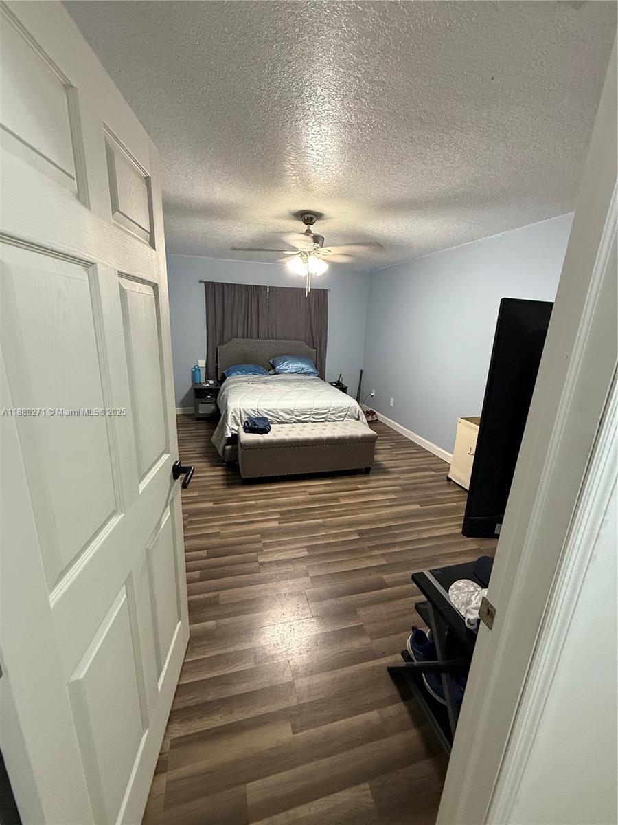 MEADOW WOOD MANOR #4 - Residential