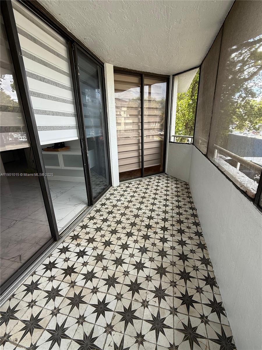 VERABELLA FALLS CONDO - Residential Lease