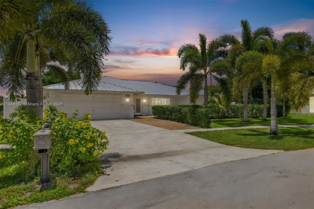 Photo of 22071 W Soliel Cir W, Boca Raton, FL 33433 (MLS # A11845162)