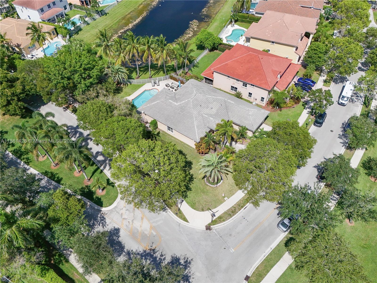 SAVANNA-WESTON - Residential