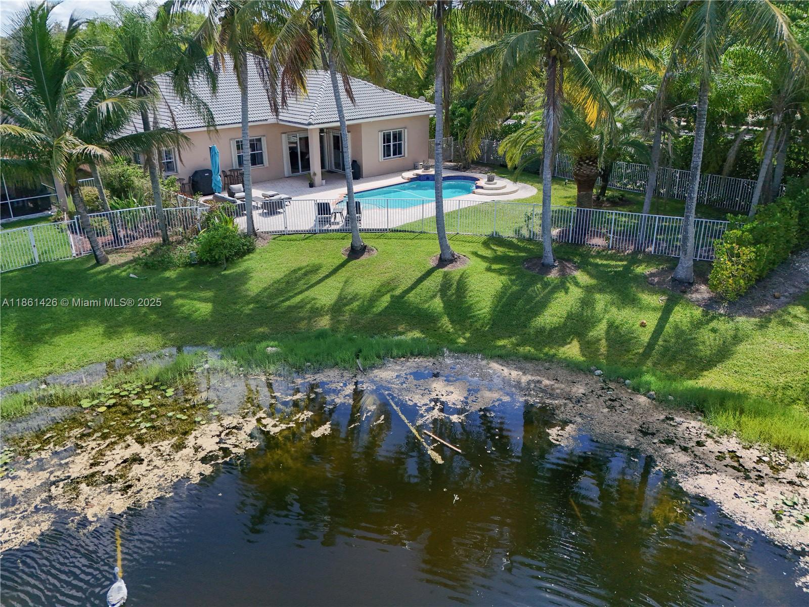 SAVANNA-WESTON - Residential