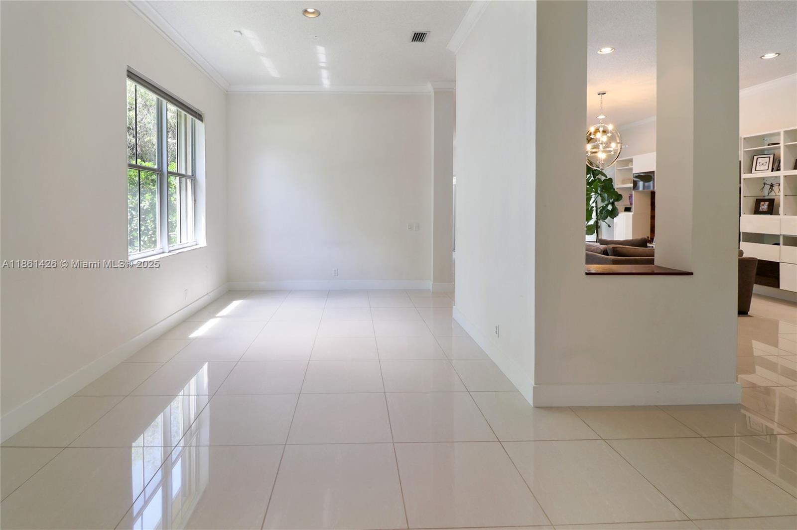 SAVANNA-WESTON - Residential