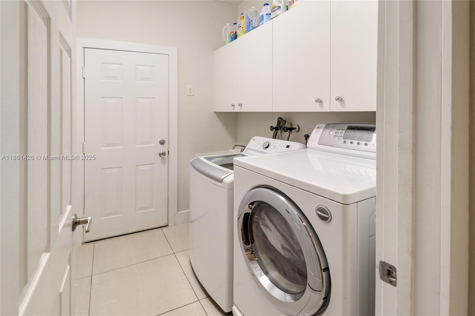 SAVANNA-WESTON - Residential