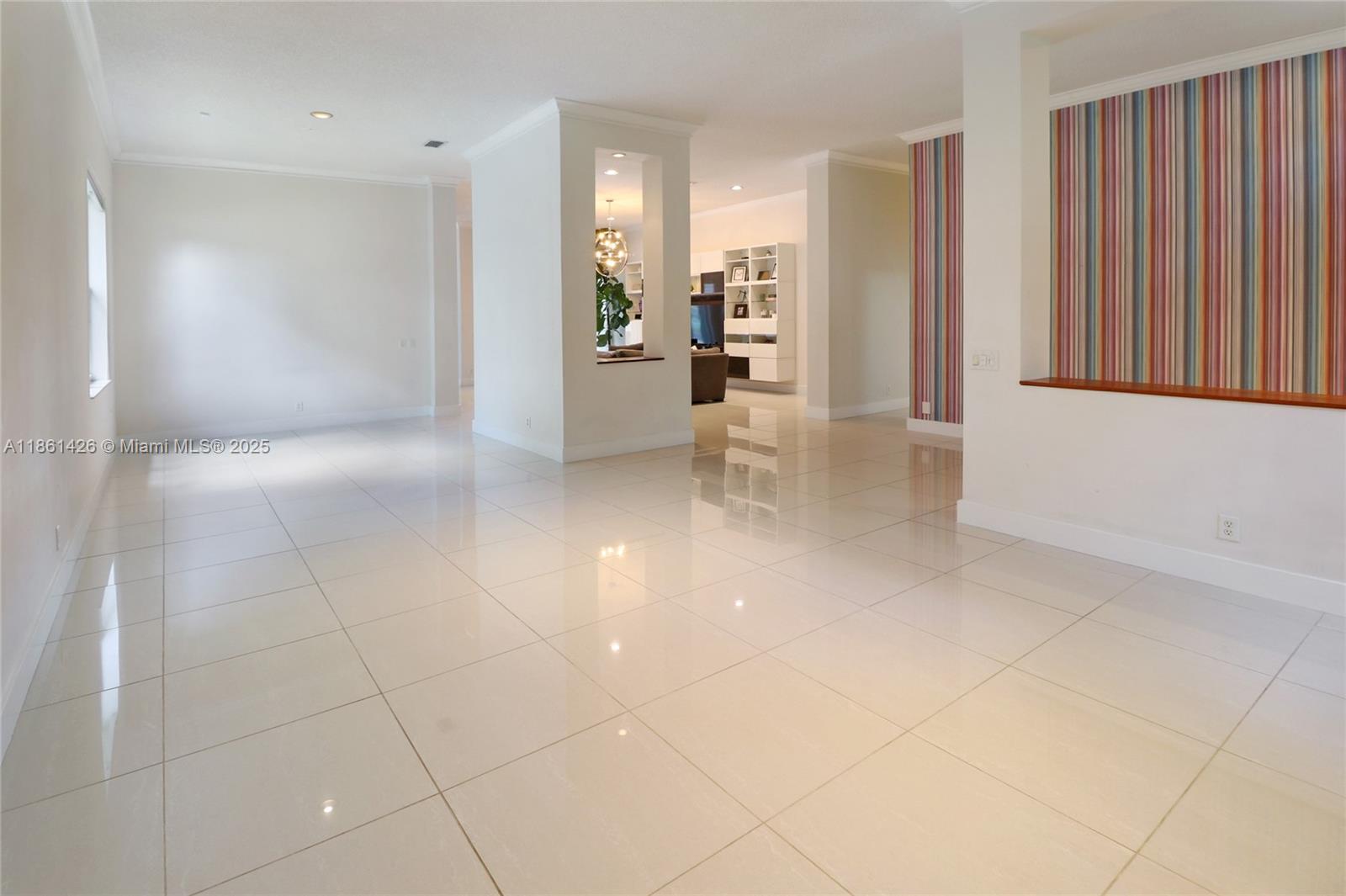 SAVANNA-WESTON - Residential