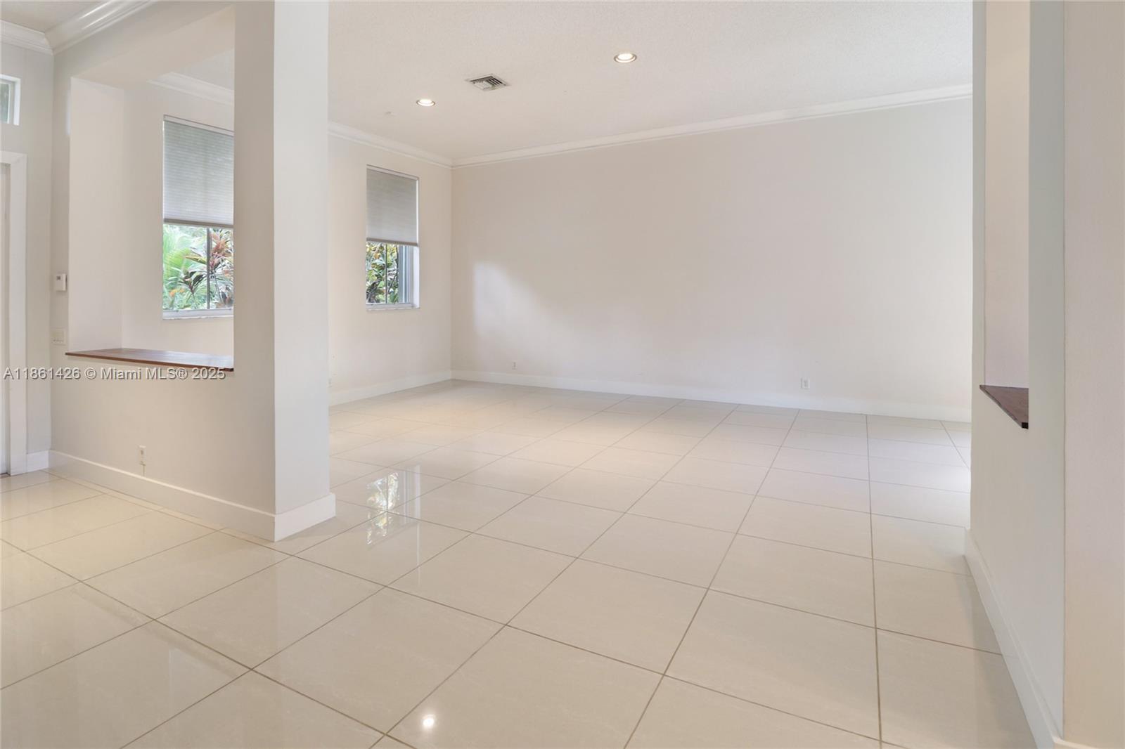 SAVANNA-WESTON - Residential