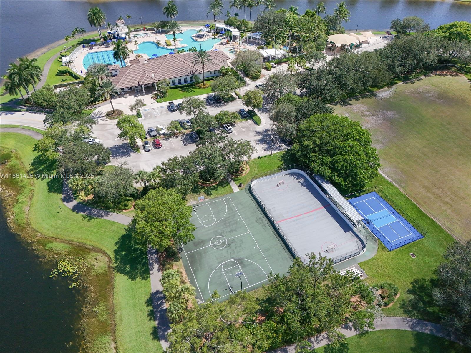 SAVANNA-WESTON - Residential