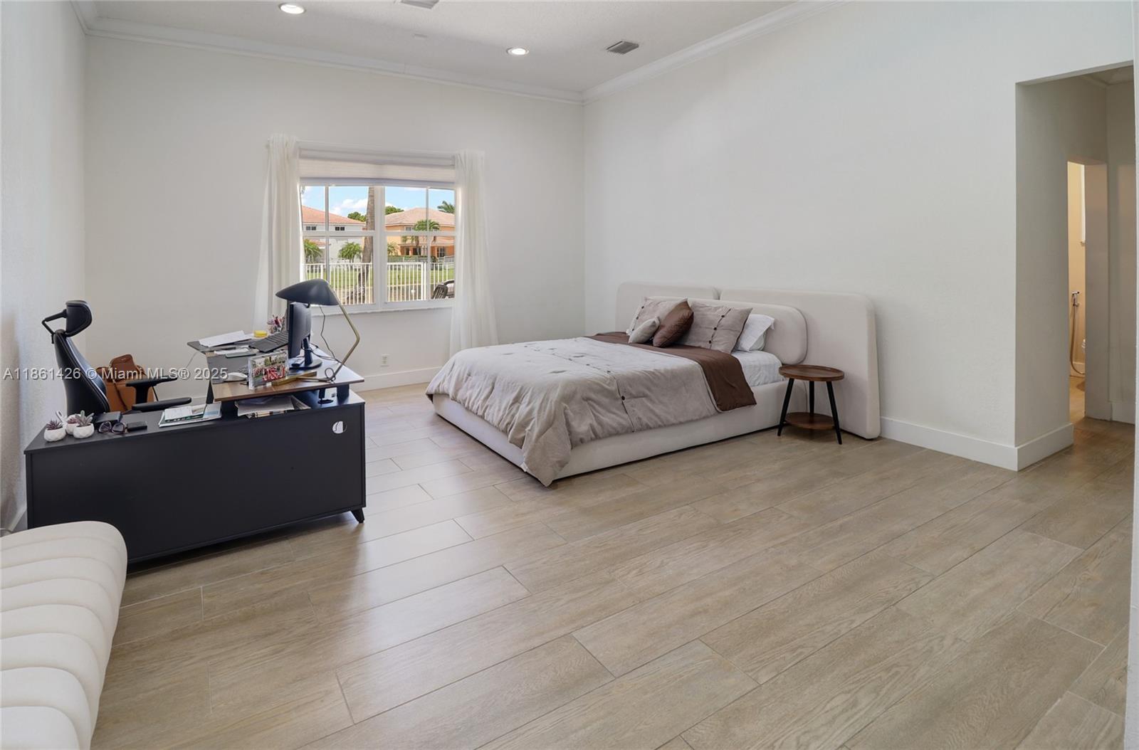 SAVANNA-WESTON - Residential