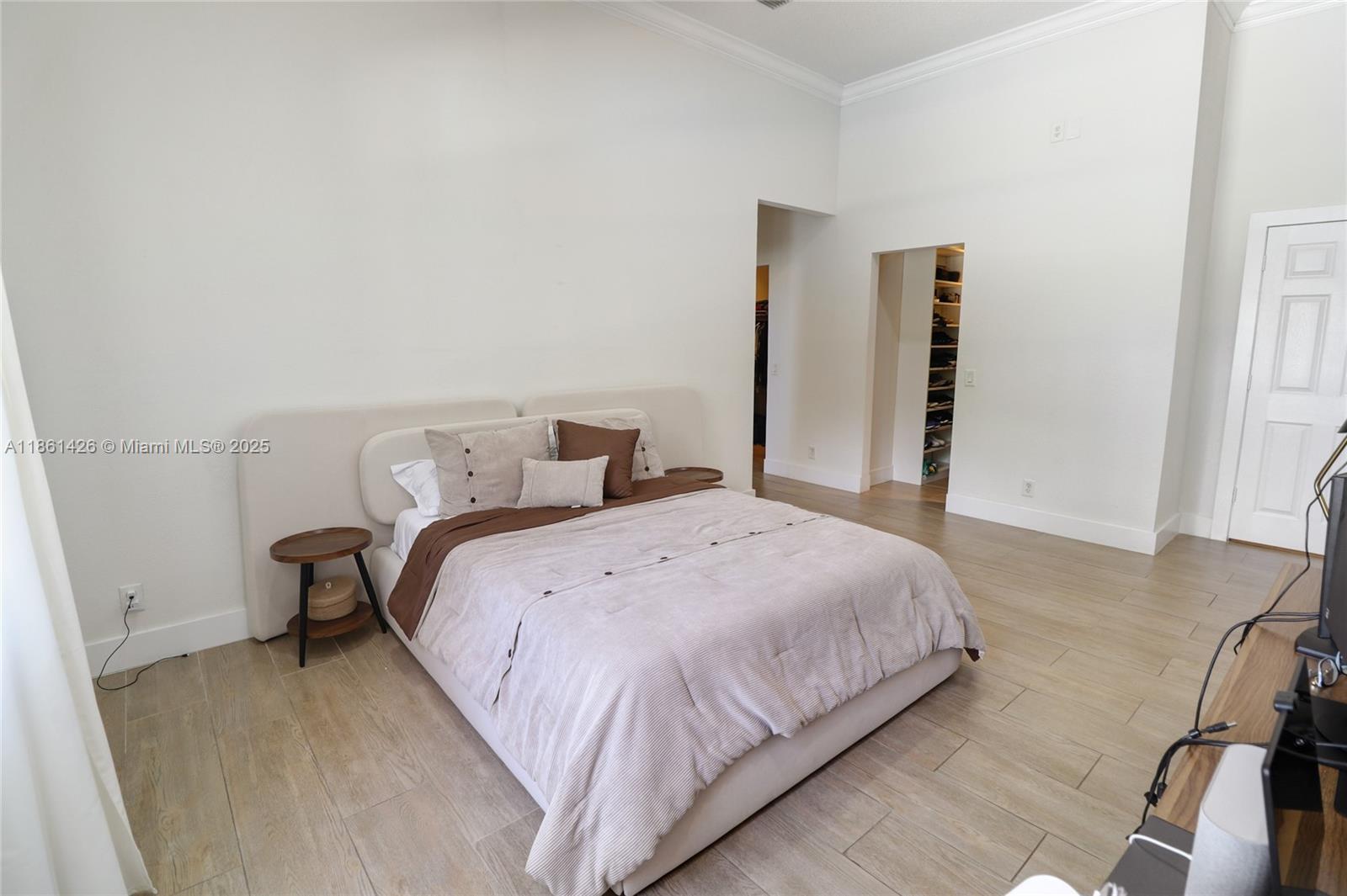 SAVANNA-WESTON - Residential