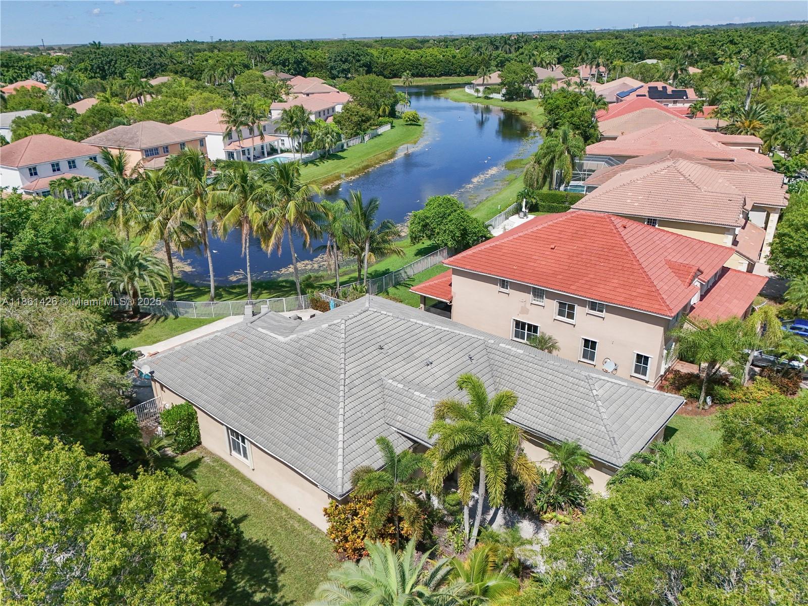 SAVANNA-WESTON - Residential