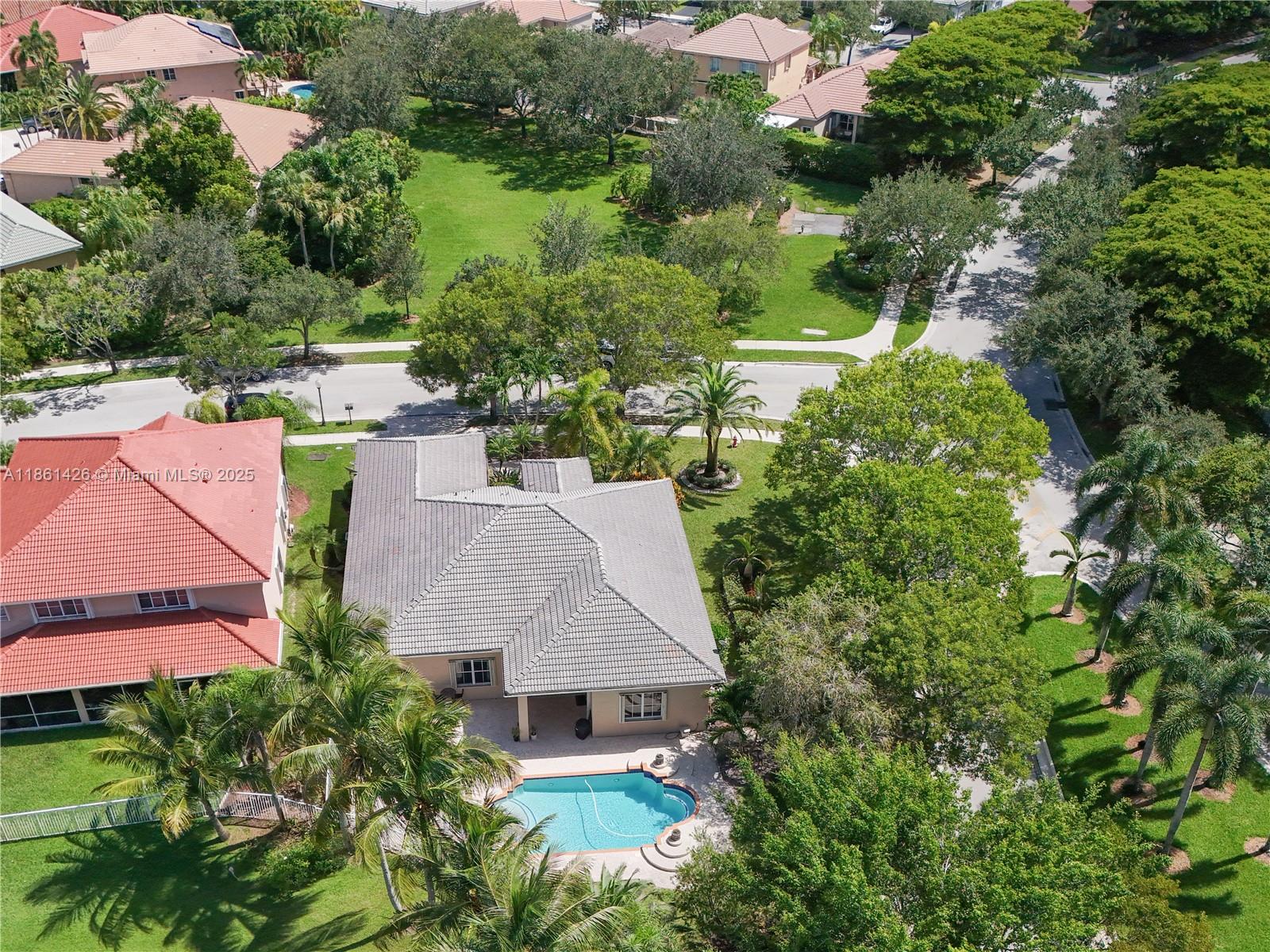 SAVANNA-WESTON - Residential