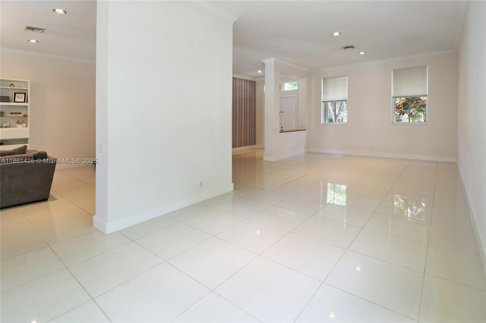 SAVANNA-WESTON - Residential