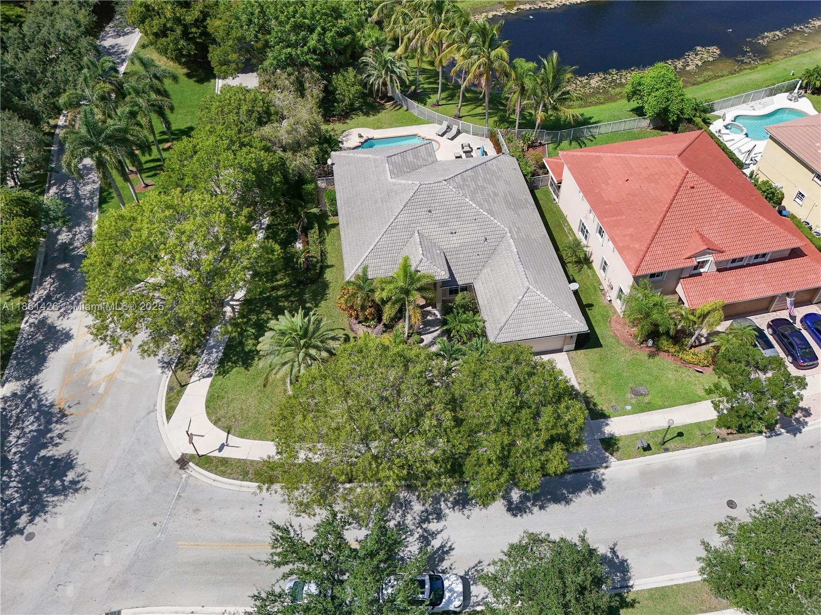 SAVANNA-WESTON - Residential