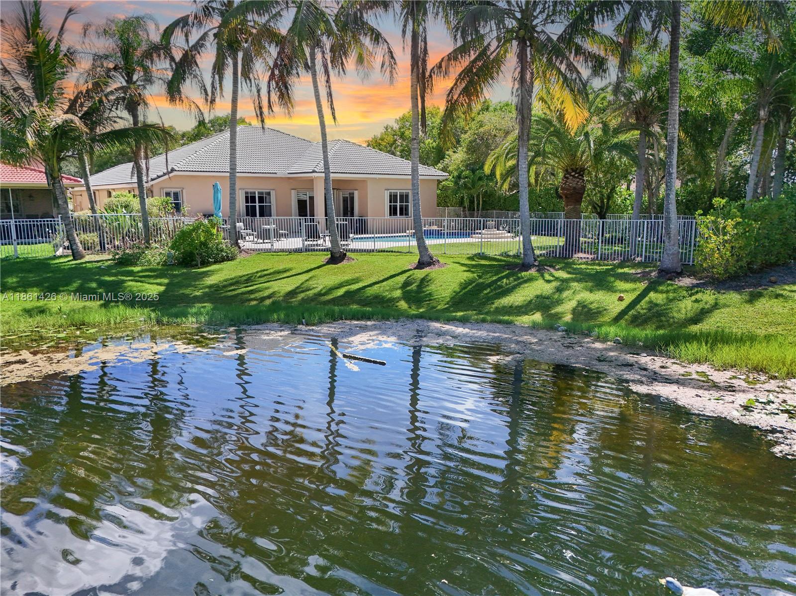 SAVANNA-WESTON - Residential