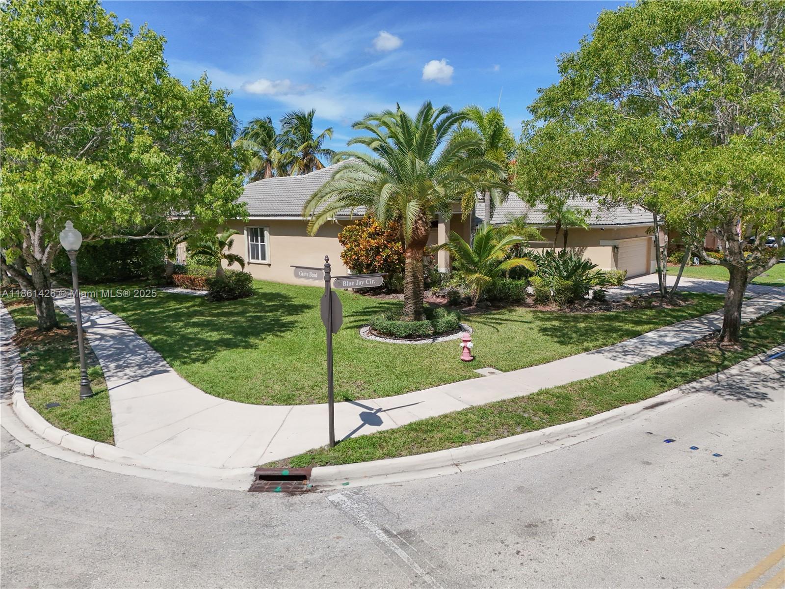 SAVANNA-WESTON - Residential