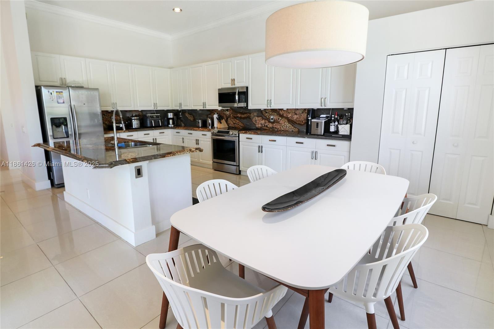 SAVANNA-WESTON - Residential