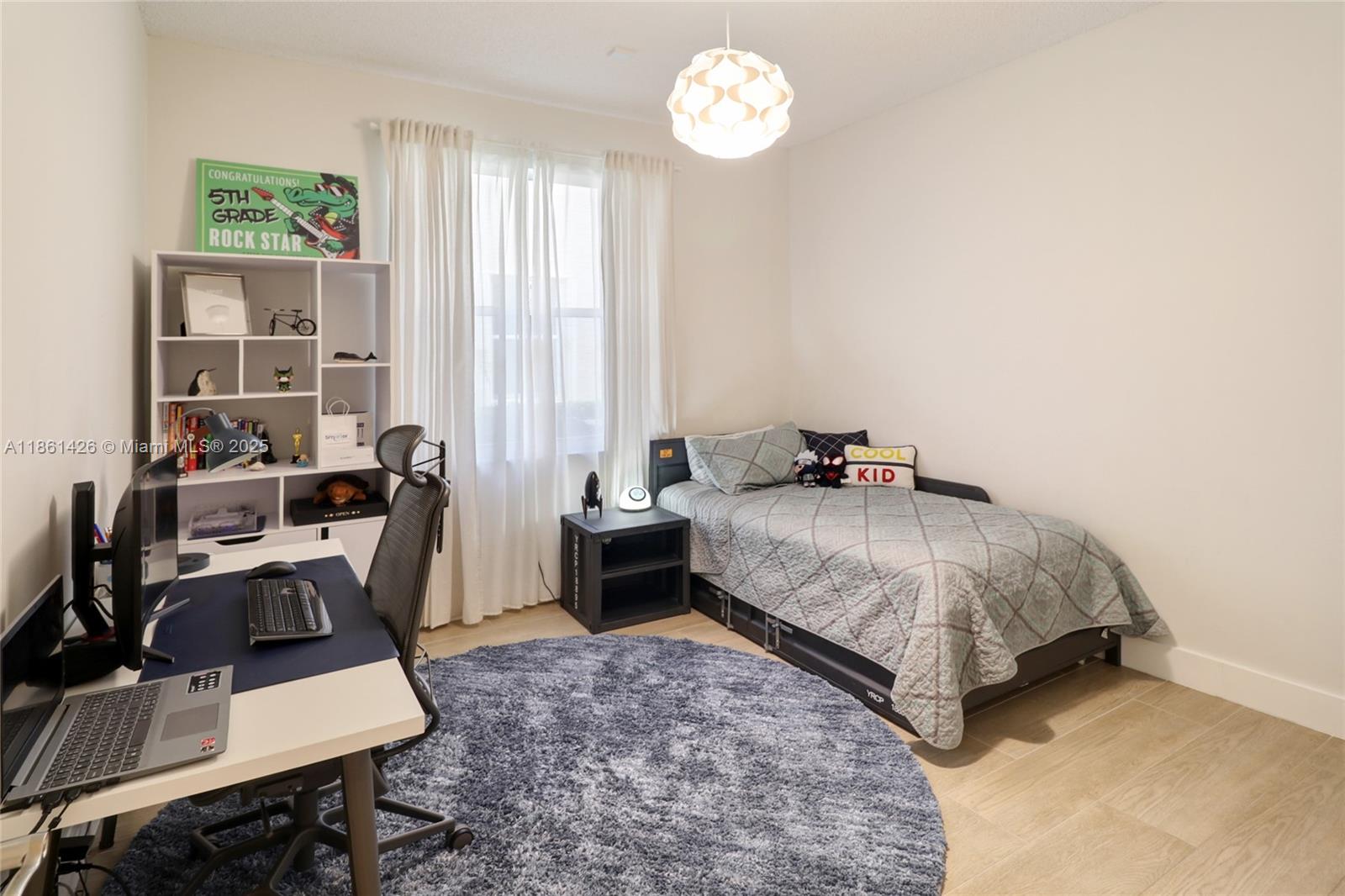 SAVANNA-WESTON - Residential