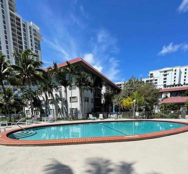 GRANDA DADELAND CONDO - Residential