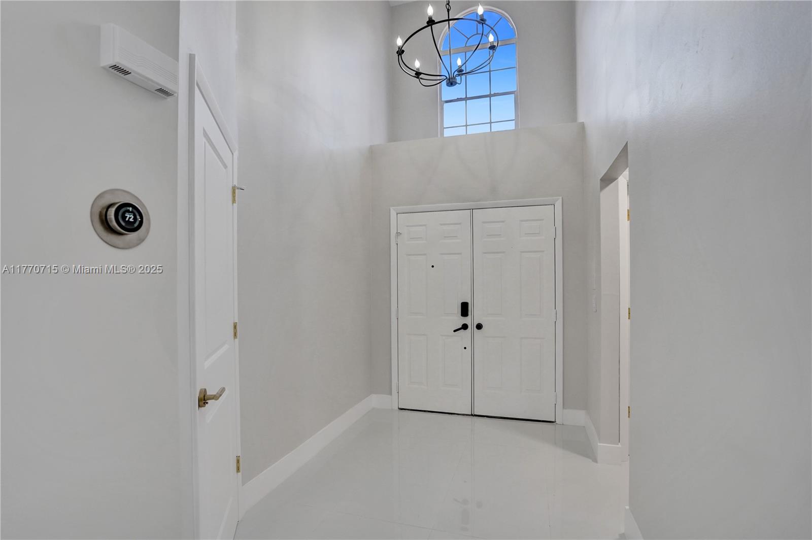 7569 Diamond Pointe Cir