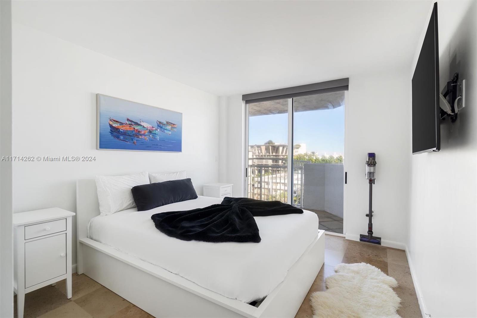 BAYVIEW PLAZA CONDO - Residential