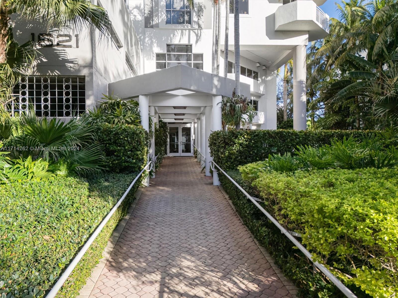 BAYVIEW PLAZA CONDO - Residential