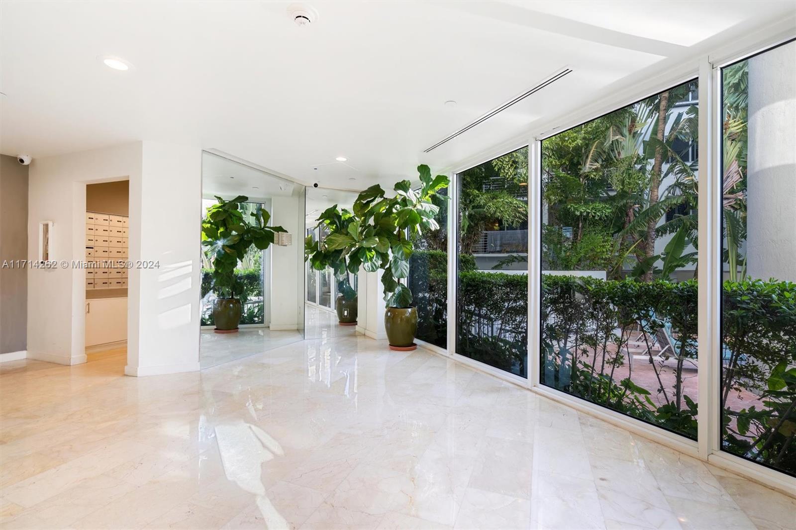 BAYVIEW PLAZA CONDO - Residential