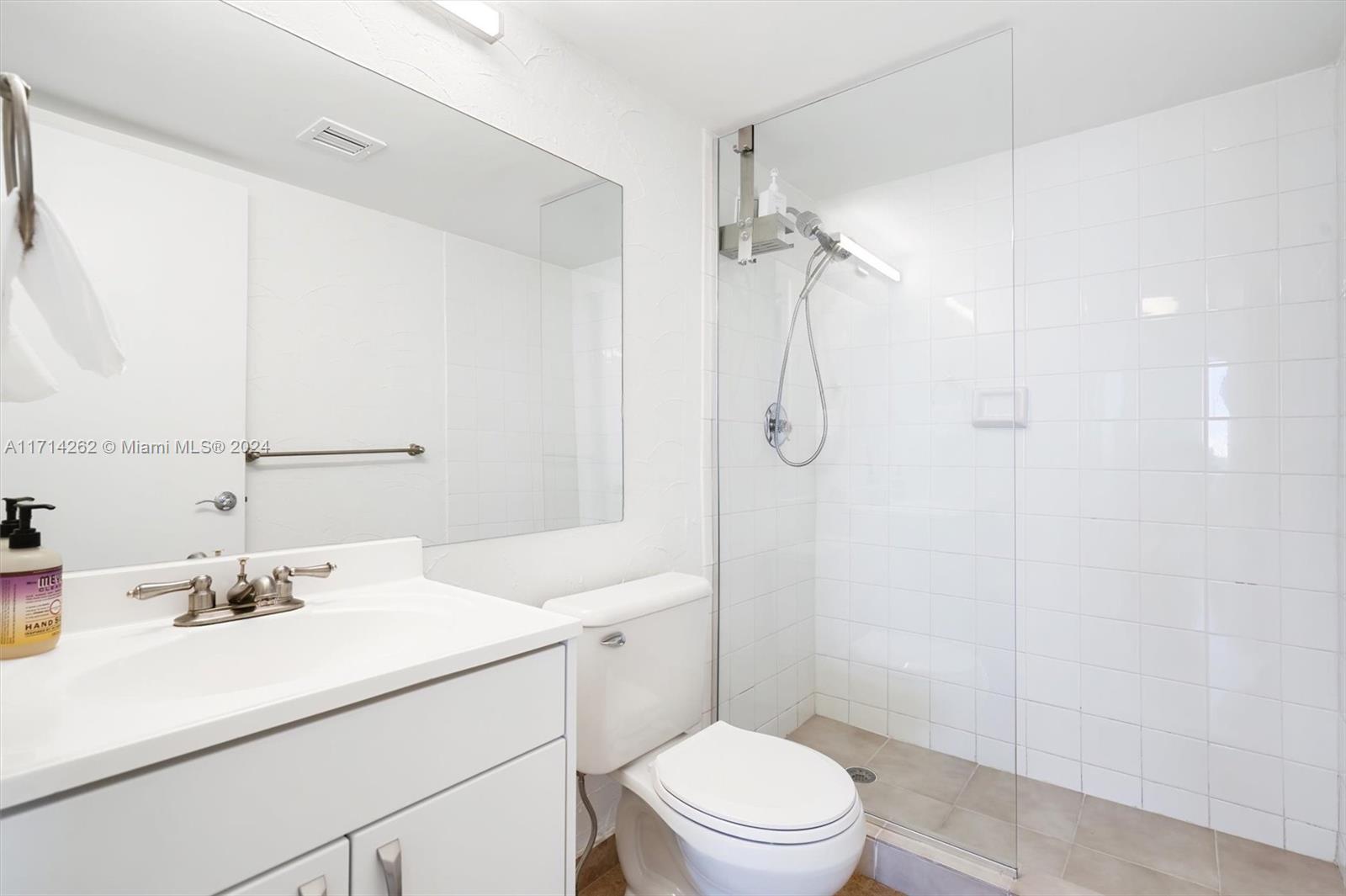 BAYVIEW PLAZA CONDO - Residential