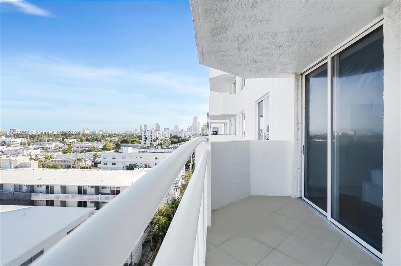 BAYVIEW PLAZA CONDO - Residential
