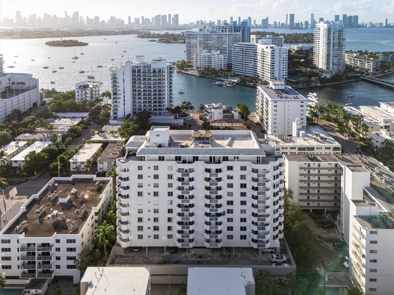 BAYVIEW PLAZA CONDO - Residential