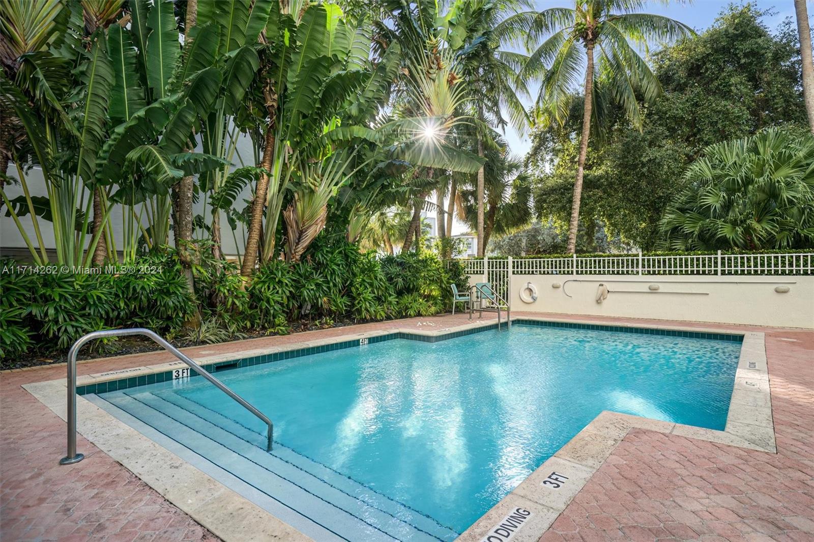 BAYVIEW PLAZA CONDO - Residential