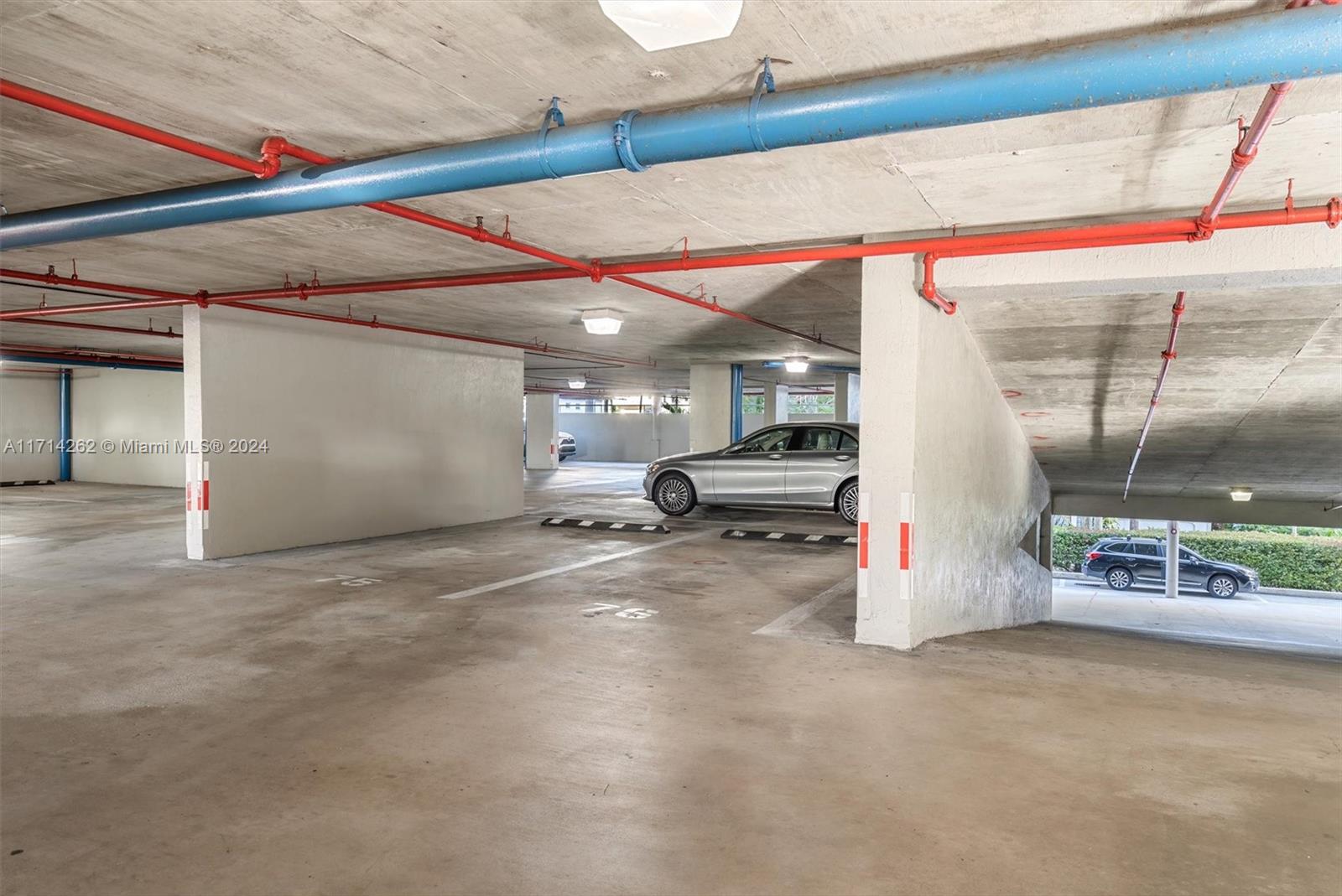 BAYVIEW PLAZA CONDO - Residential