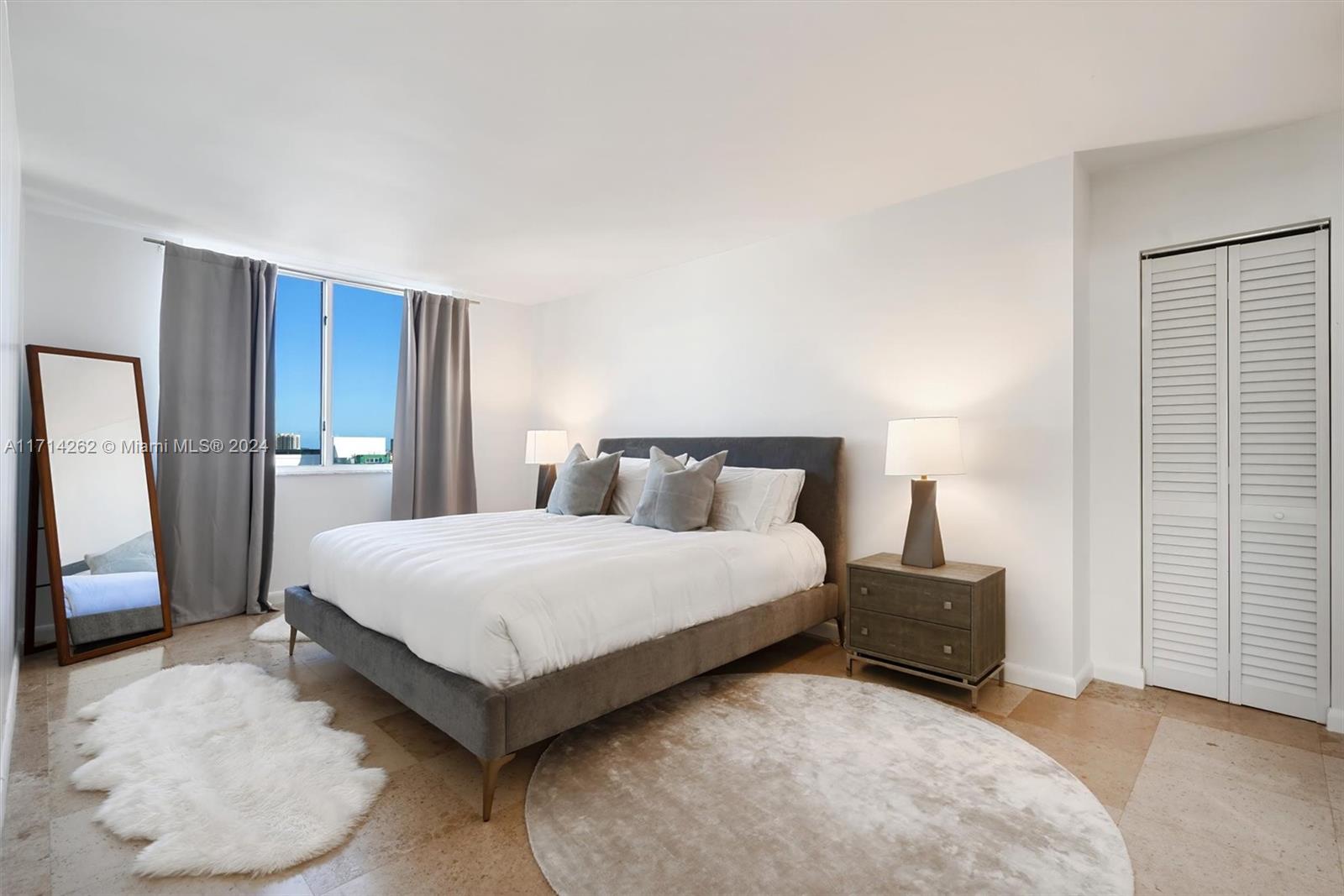 BAYVIEW PLAZA CONDO - Residential