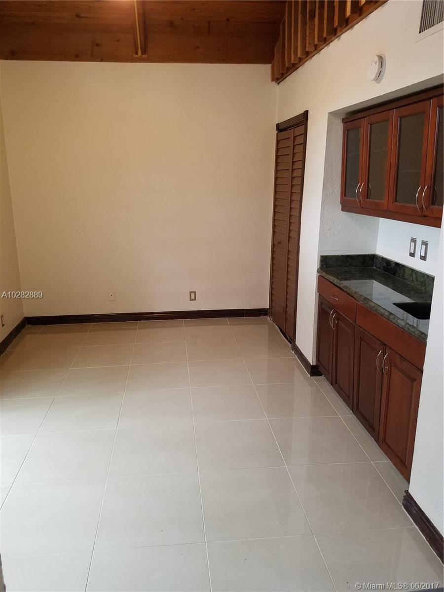 PALM-AIRE VILLAGE 4TH SEC - Residential Lease