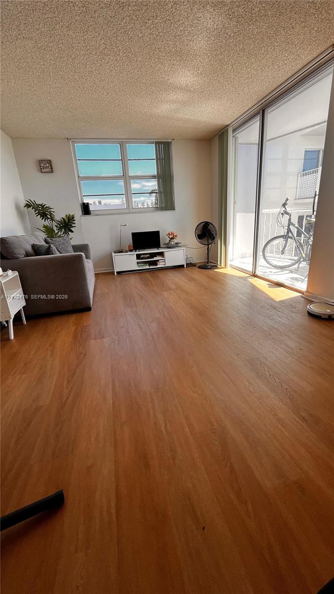 LISETTE CONDO - Residential