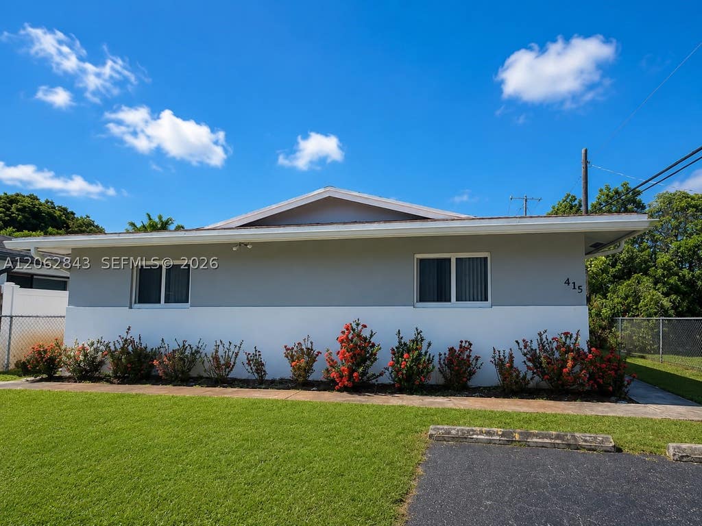Photo of 415 SW 16th Ct #1, Fort Lauderdale, FL 33315 (MLS # A12062843)