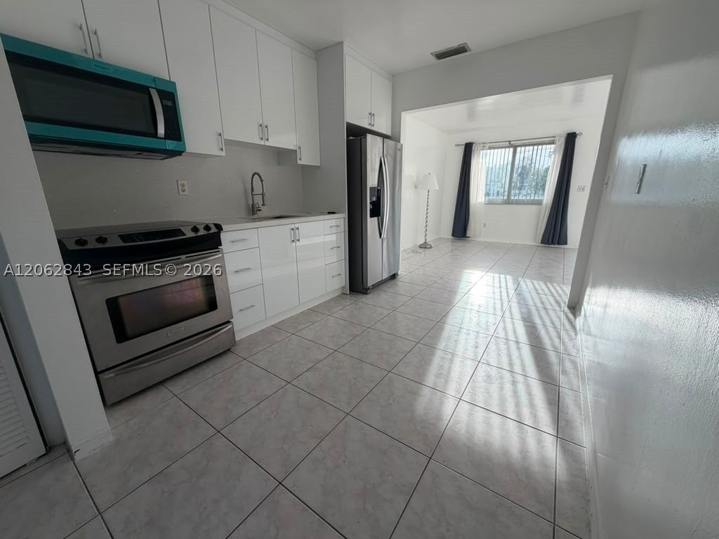 415 SW 16th Ct 1