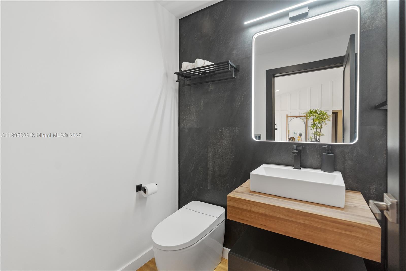 JACARANDA LAKES SECTION T - Residential Lease