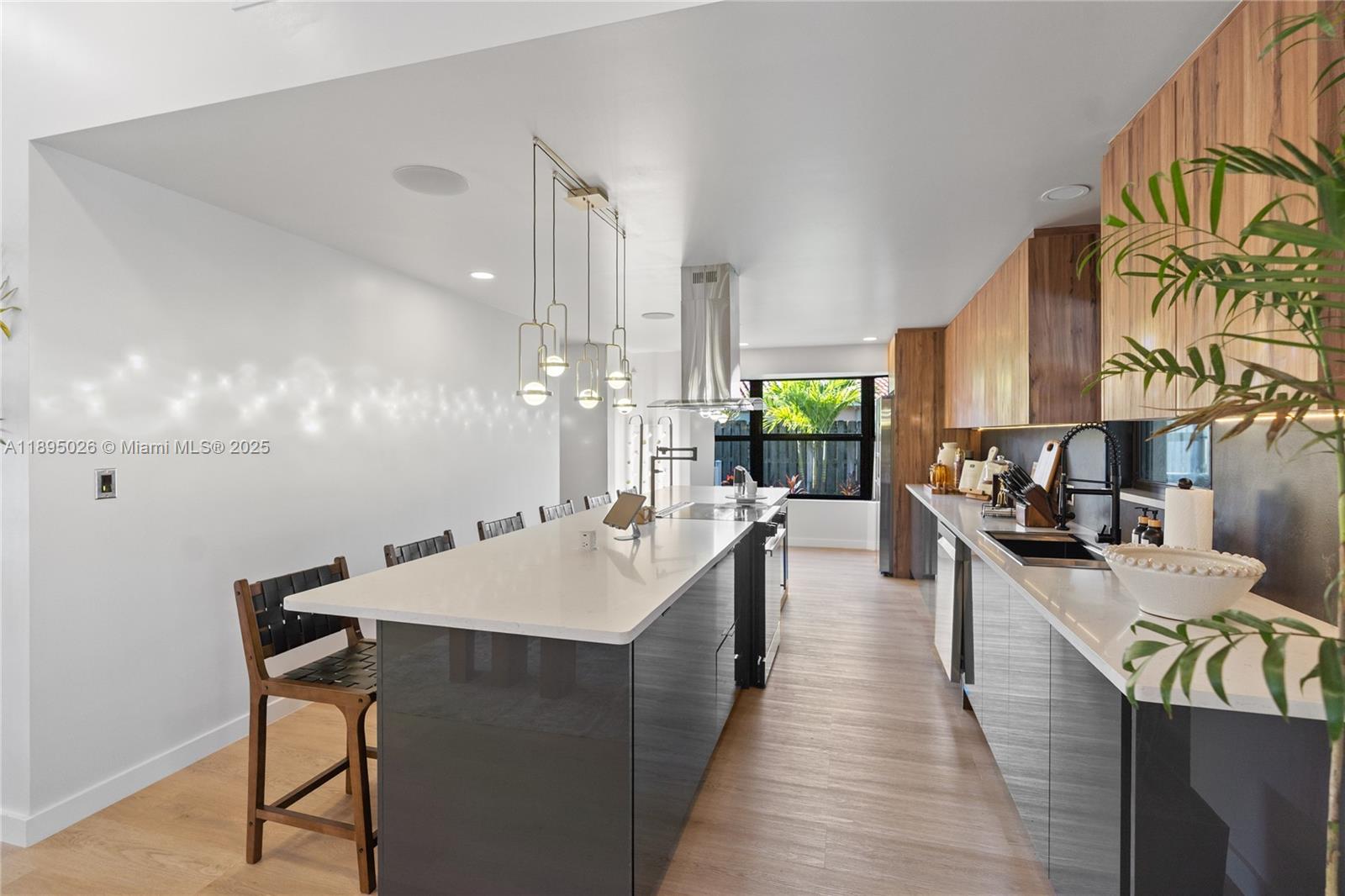 JACARANDA LAKES SECTION T - Residential Lease