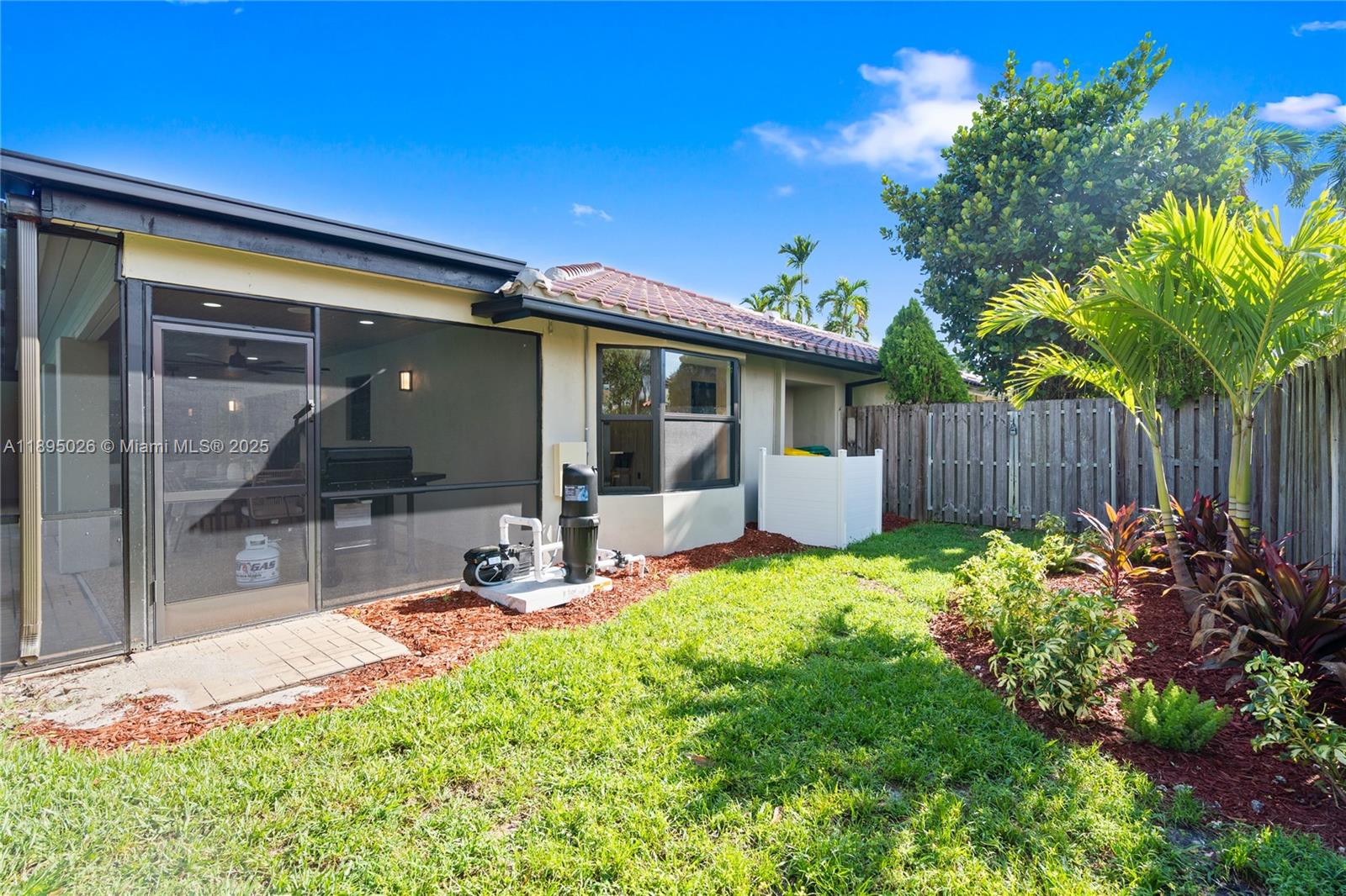 JACARANDA LAKES SECTION T - Residential Lease