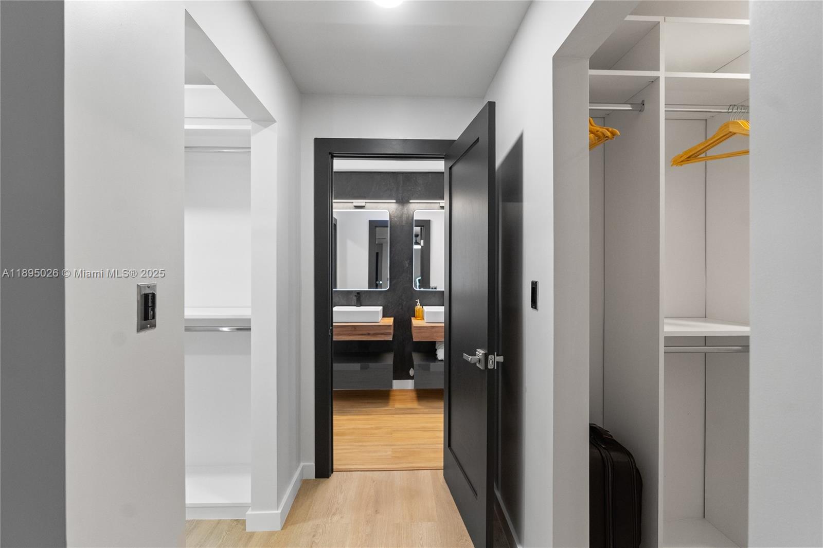 JACARANDA LAKES SECTION T - Residential Lease