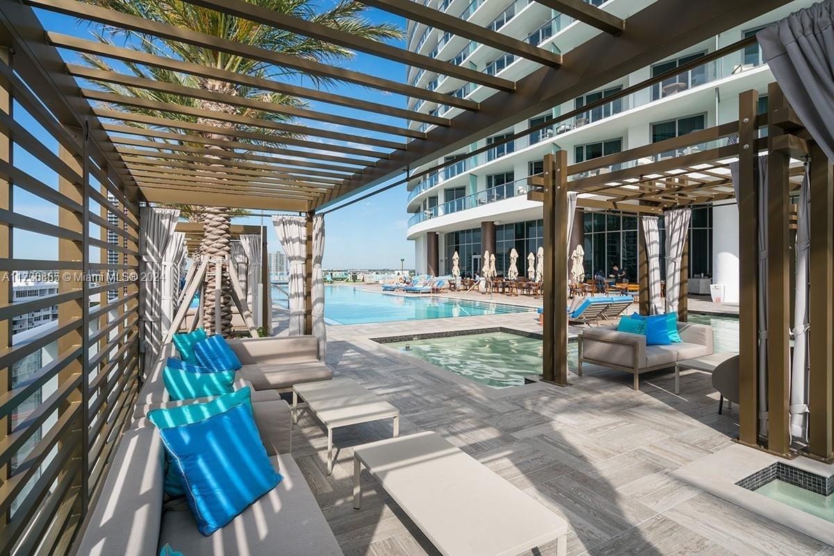 4111 SOUTH OCEAN DRIVE CO - Residential