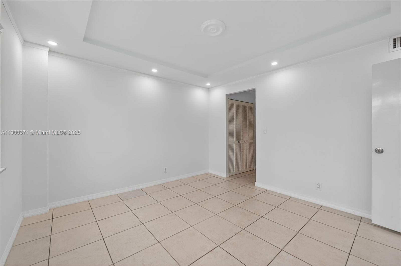 MARK I CONDO - Residential Lease