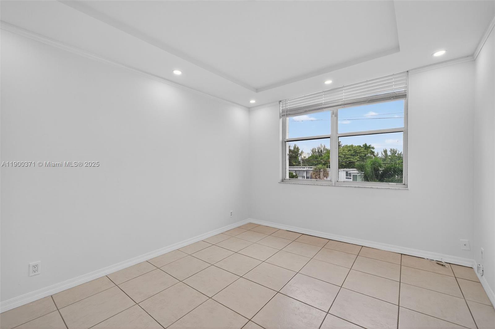 MARK I CONDO - Residential Lease