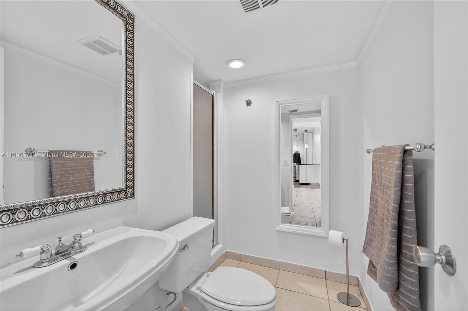 MARK I CONDO - Residential Lease