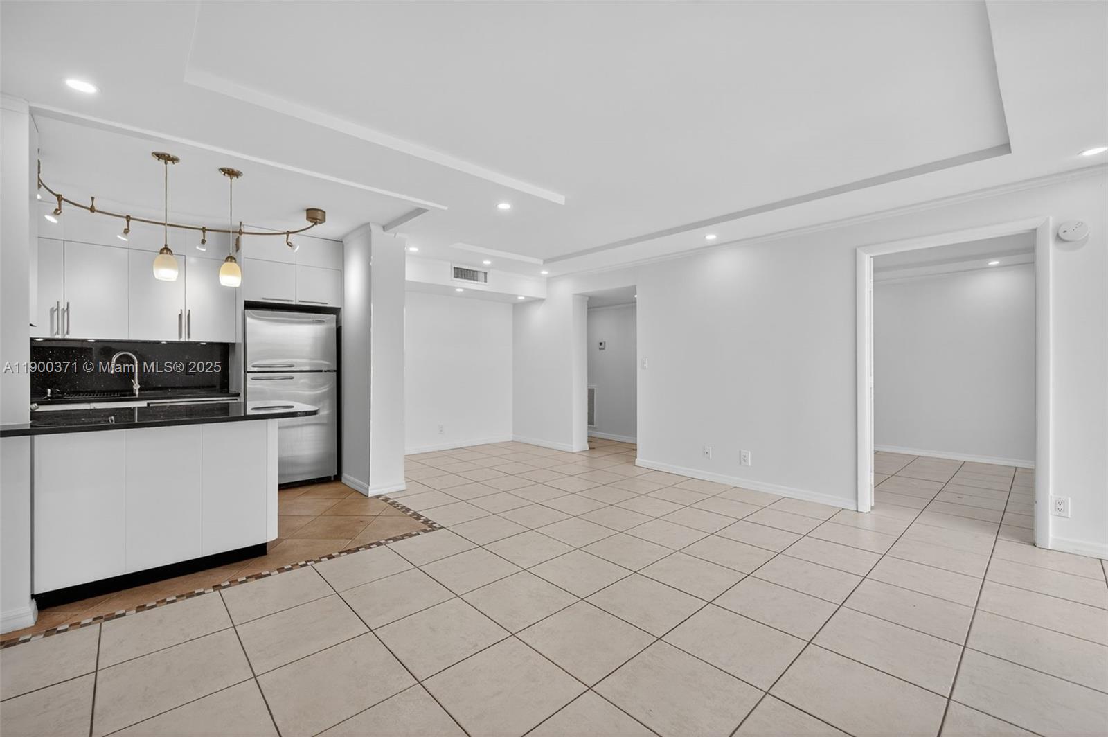 MARK I CONDO - Residential Lease