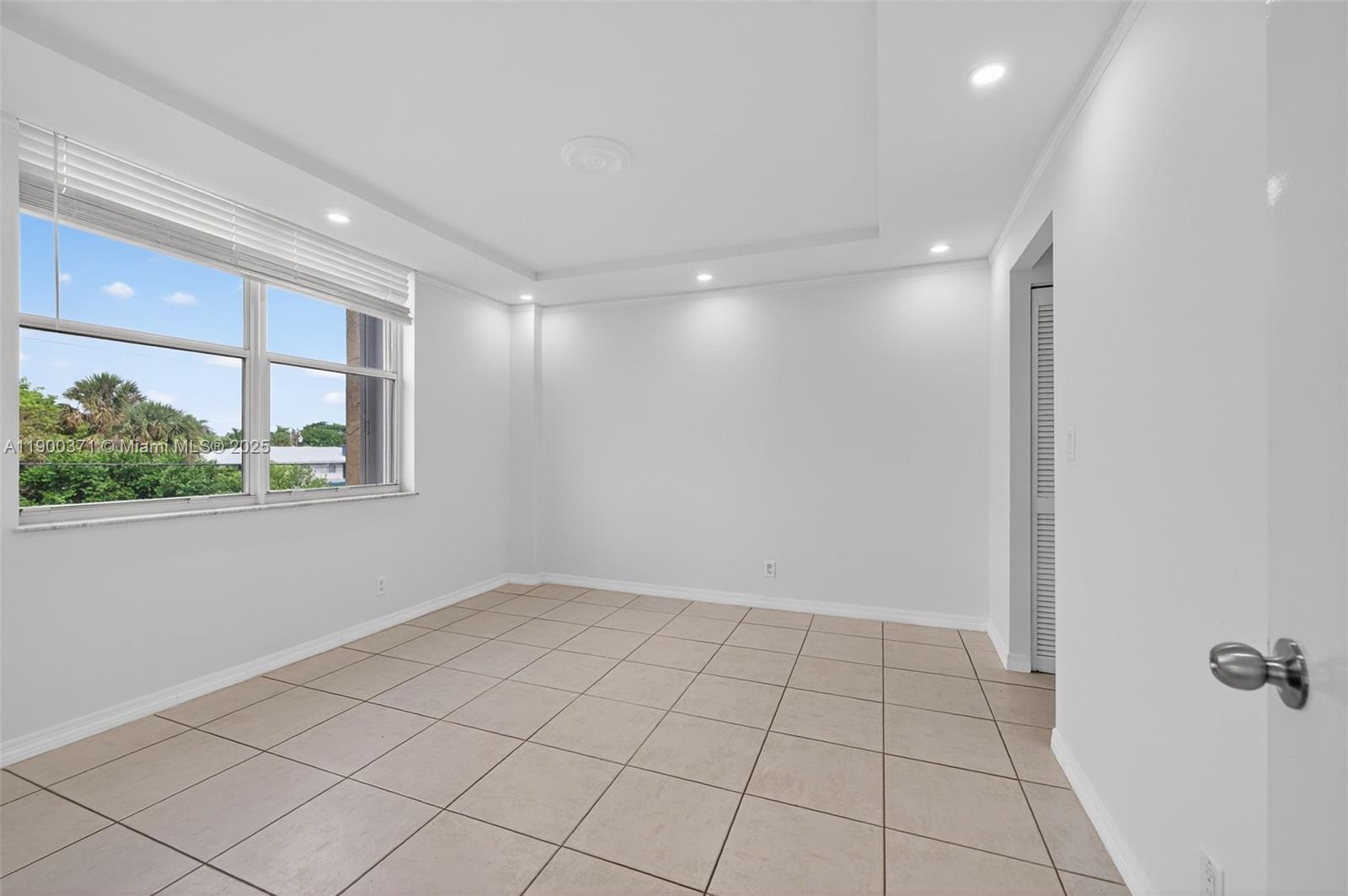 MARK I CONDO - Residential Lease