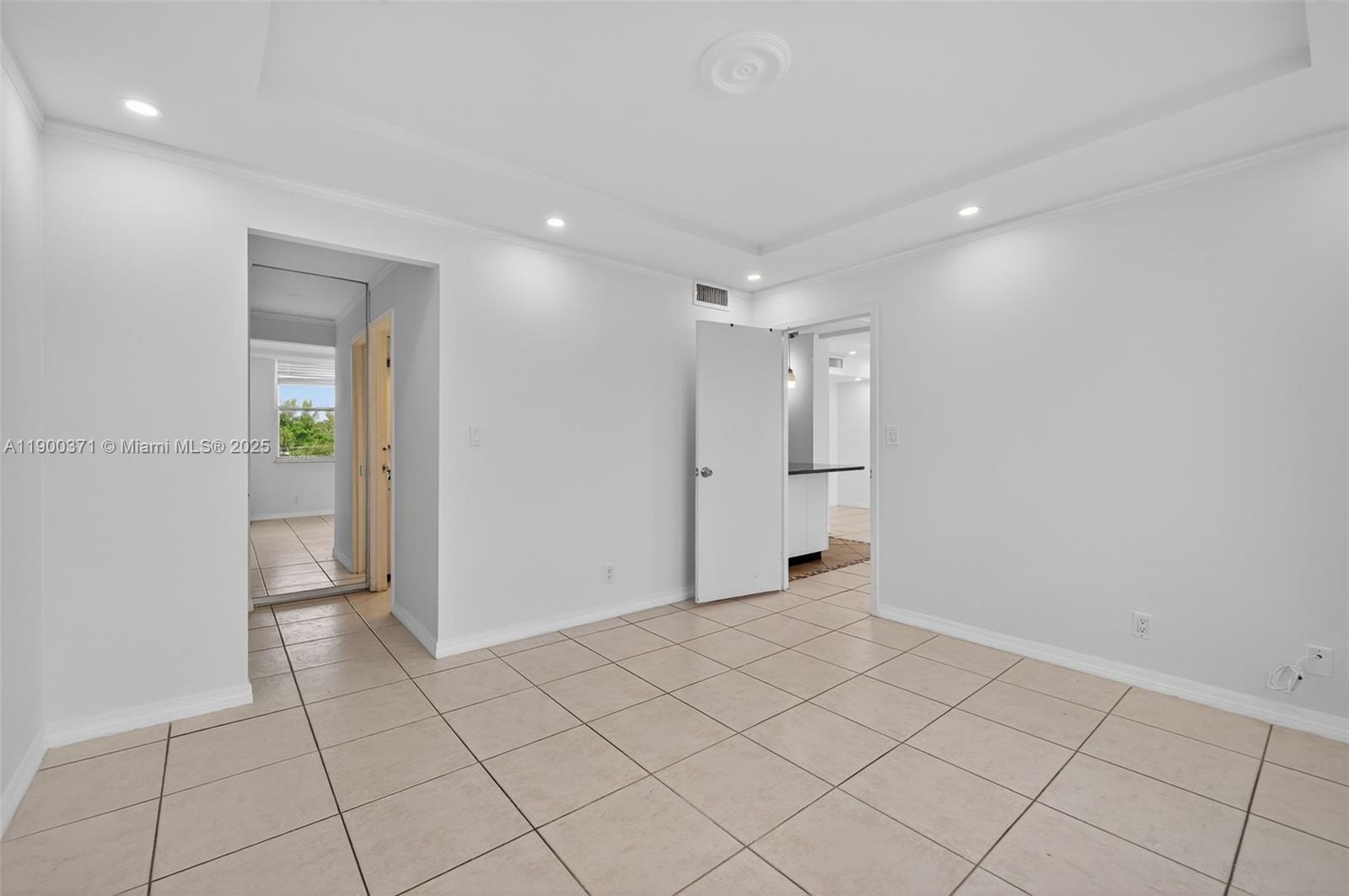 MARK I CONDO - Residential Lease