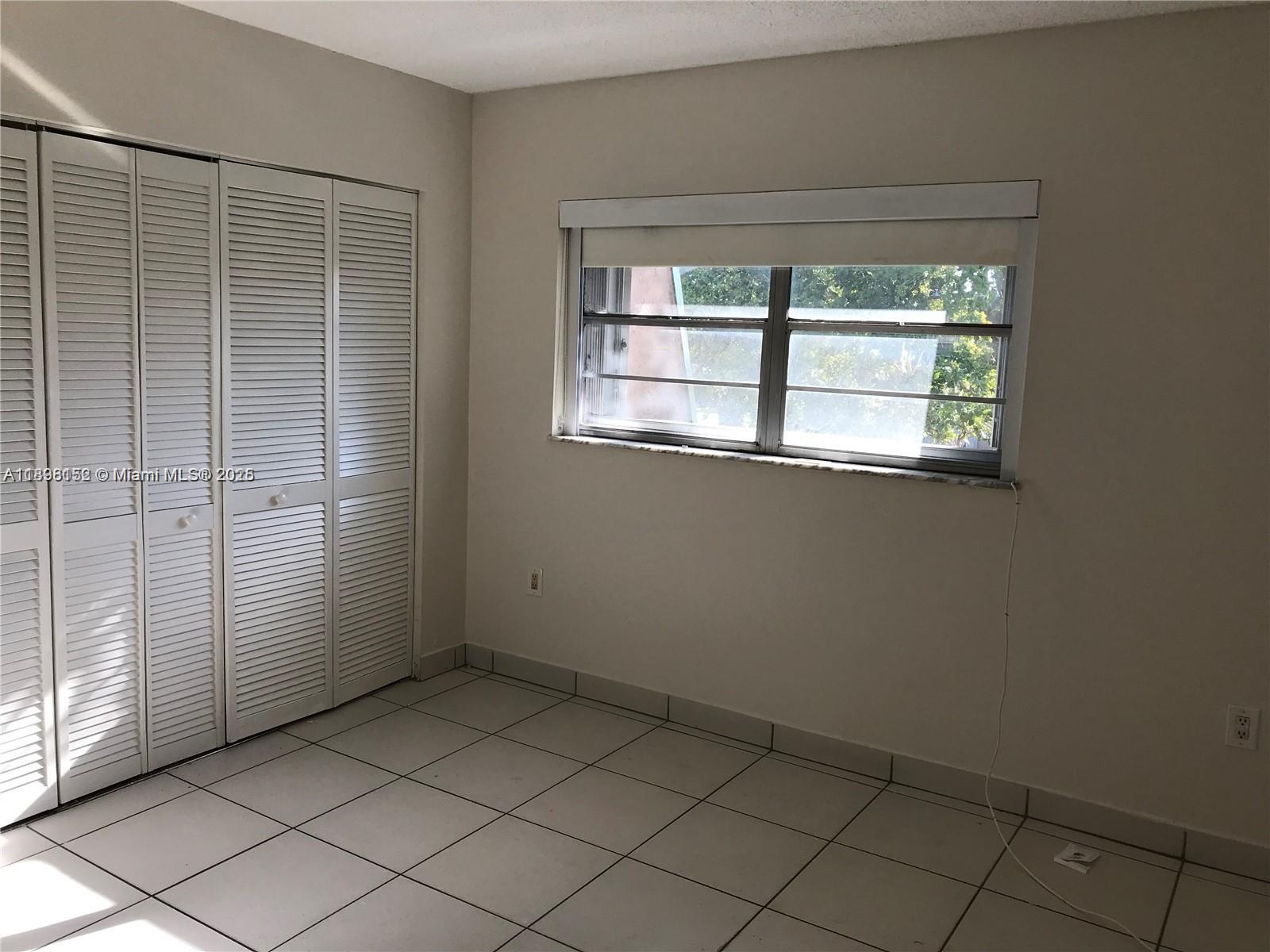 LAGUNA CLUB EAST CONDO - Residential