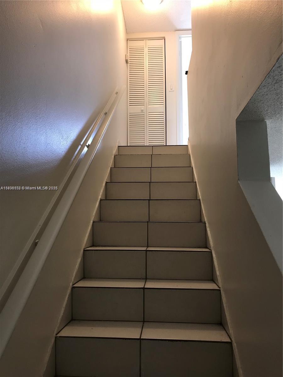 LAGUNA CLUB EAST CONDO - Residential